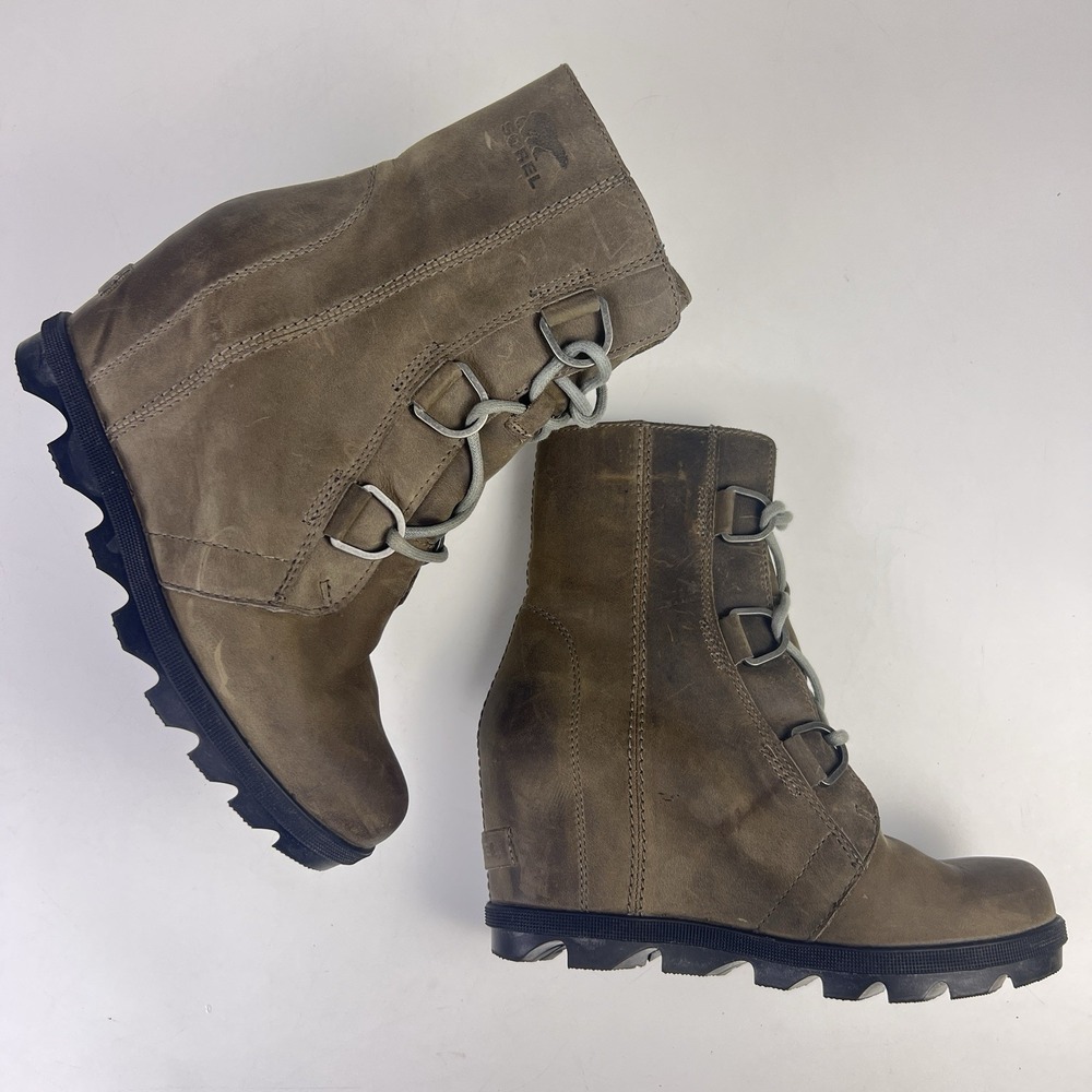 Sorel Joan Of Arctic Brown Taupe Lace Up Wedge Bootie Size 6.5 Nubuck Leather
